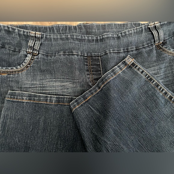 Pennington’s Capris Jeans Plus Size 26 Pull-On Style - Picture 5 of 8